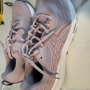 ASICS Women's Athletic Shoes - Soft Pink and White